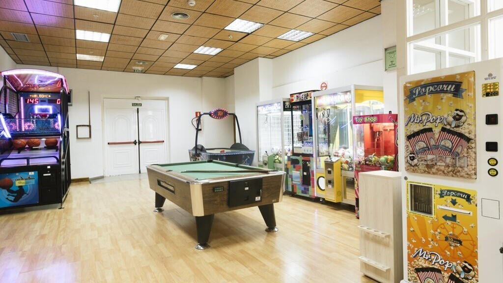 Ona Hollywood Mirage